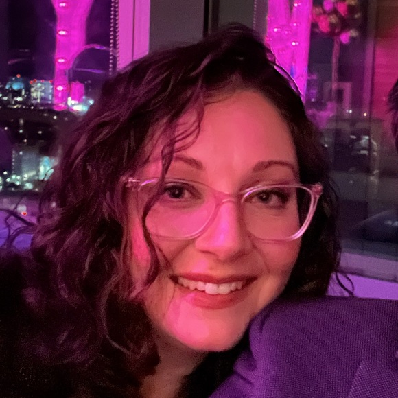 Meet your Posher, Rebecca - Picture 1 of 1